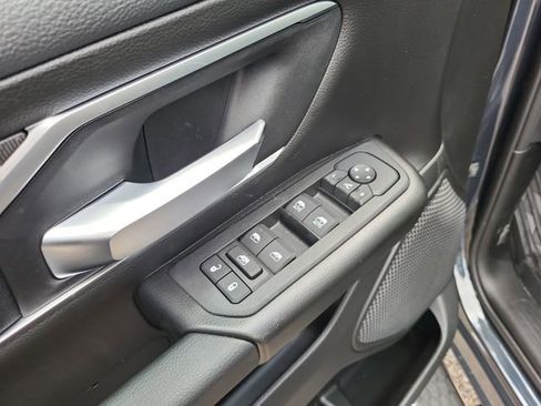 New 2026 RAM 1500 4x4 Crew Cab image 15