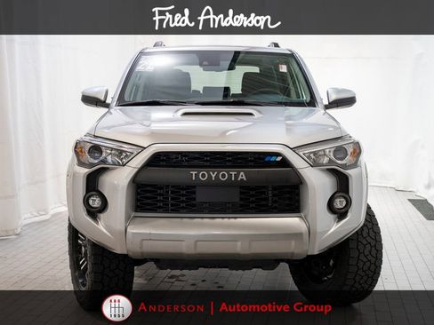 Used 2022 Toyota 4Runner TRD Off-Road AWD/4WD image 2
