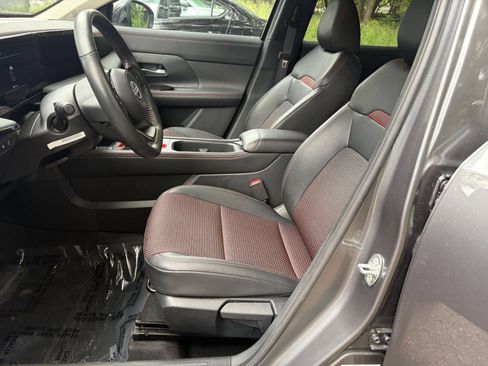 Used 2026 Nissan Kicks SR FWD image 25