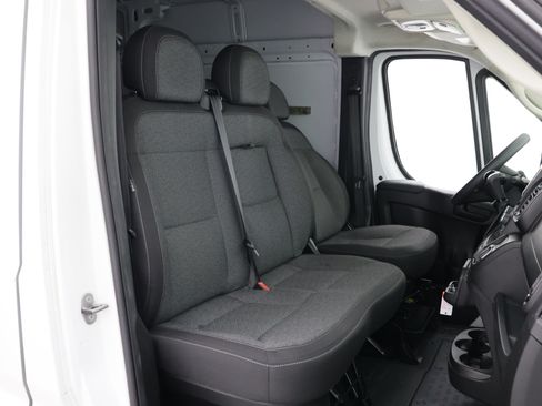 Used 2025 RAM ProMaster 2500 w/ Convenience Group FWD image 31
