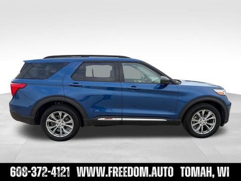Used 2022 Ford Explorer XLT w/ Equipment Group 202A AWD/4WD image 9