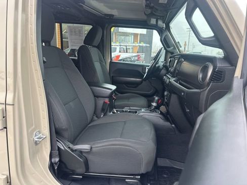 Certified 2020 Jeep Gladiator Sport w/ Quick Order Package 24S image 24