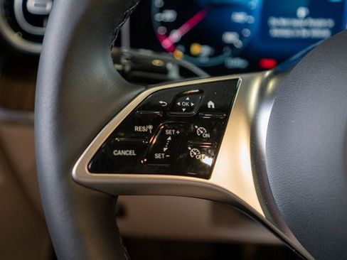 Certified 2025 Mercedes-Benz C 300 4MATIC Sedan image 27