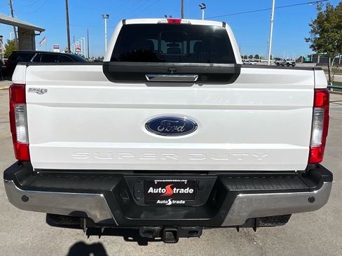 Used 2017 Ford F250 Lariat w/ Lariat Value Package AWD/4WD image 10