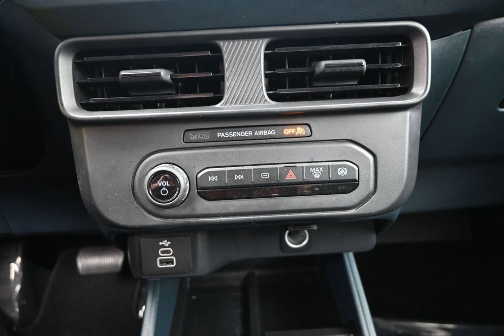 Used 2025 Ford Maverick XL FWD image 29