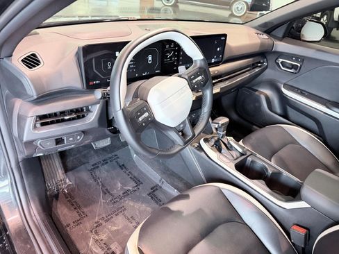 Used 2025 Kia K4 GT-Line w/ GT-Line Premium Package FWD image 32