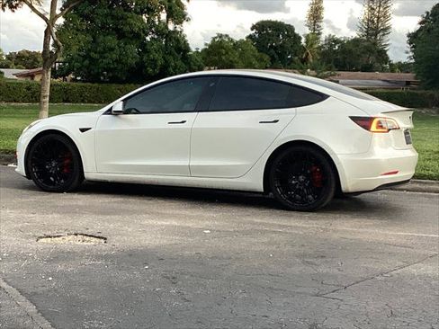 Used 2021 Tesla Model 3 Performance image 6
