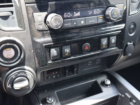 Used 2024 Nissan Titan PRO-4X w/ Pro-4x Convenience Package AWD/4WD image 26