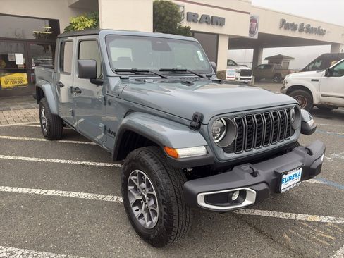 New 2026 Jeep Gladiator Sport image 29