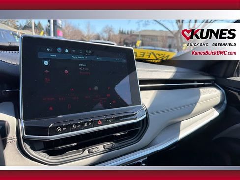 Used 2025 Jeep Compass Limited image 26