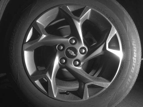 Used 2025 Chevrolet Trax LT FWD image 14