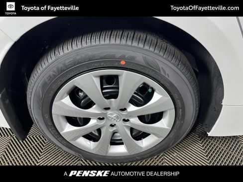 Used 2026 Toyota Corolla LE FWD image 15