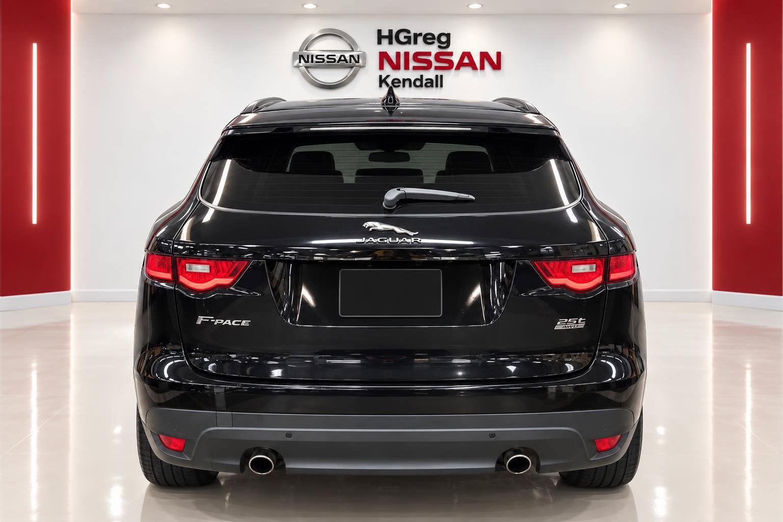 Used 2019 Jaguar F-PACE Premium AWD/4WD image 4