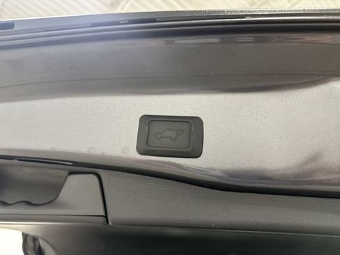 Used 2023 Toyota RAV4 XLE w/ Convenience Package FWD image 16