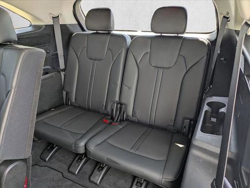 Used 2021 Kia Sorento S w/ Panoramic Sunroof Package image 19