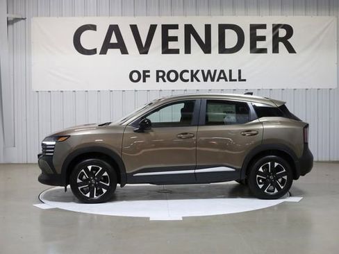 New 2026 Nissan Kicks SV image 4