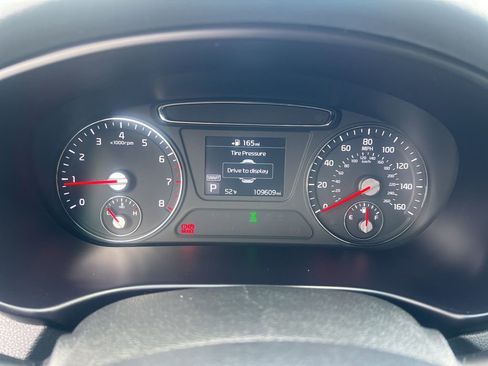 Used 2019 Kia Sorento LX image 62