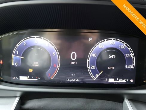 New 2025 Jeep Wagoneer L Series II AWD/4WD image 27