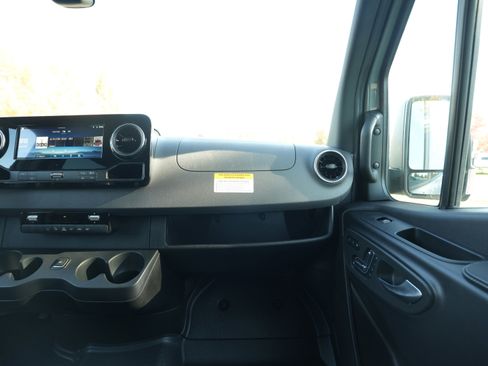 New 2026 Mercedes-Benz Sprinter 2500 image 33