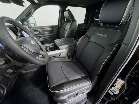 New 2026 RAM 2500 Laramie AWD/4WD image 21