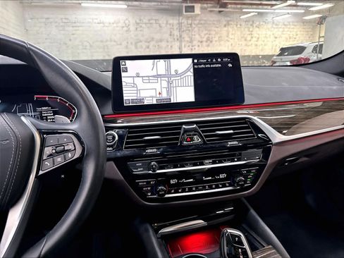 Used 2023 BMW 530i w/ Executive Package RWD image 9
