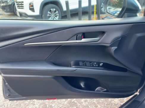 Used 2025 Toyota Camry LE image 15