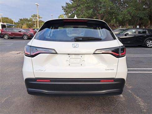 Certified 2023 Honda HR-V LX image 5