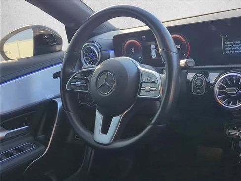 Used 2022 Mercedes-Benz CLA 250 4MATIC image 29
