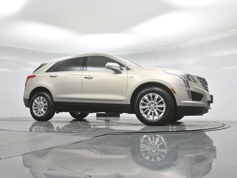 Used 2017 Cadillac XT5 FWD image 45