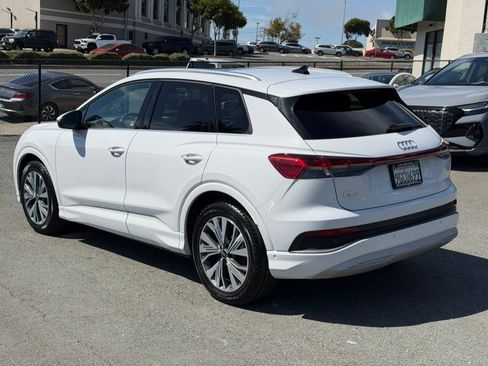 Used 2023 Audi Q4 e-tron Premium Plus w/ Premium Plus RWD image 7