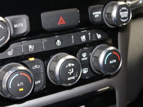 Used 2024 RAM 1500 Laramie image 42