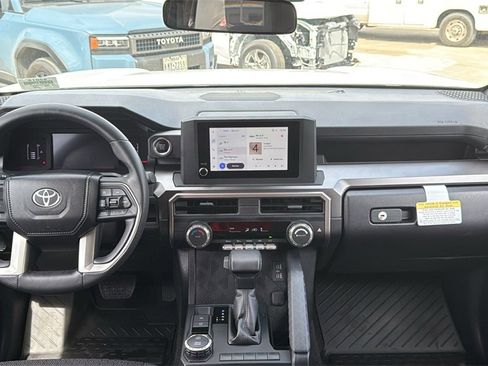 Used 2025 Toyota 4Runner SR5 image 18