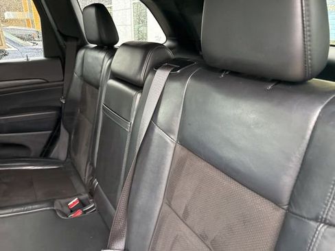 Used 2020 Jeep Grand Cherokee Altitude image 25