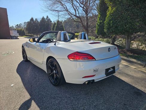 Used 2014 BMW Z4 sDrive28i image 3