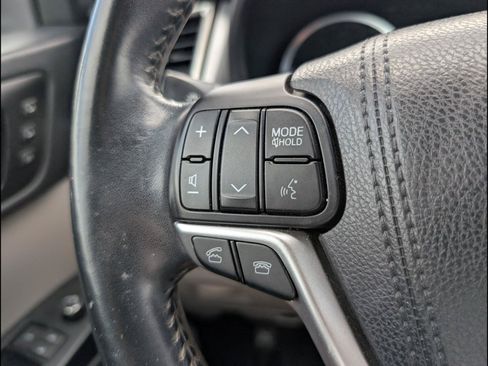Used 2016 Toyota Highlander Limited FWD image 20