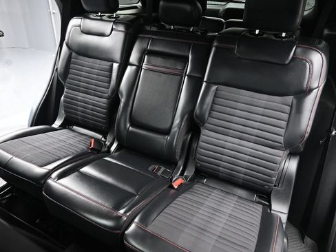 Certified 2025 Ford Explorer ST-Line w/ Premium Package RWD image 20