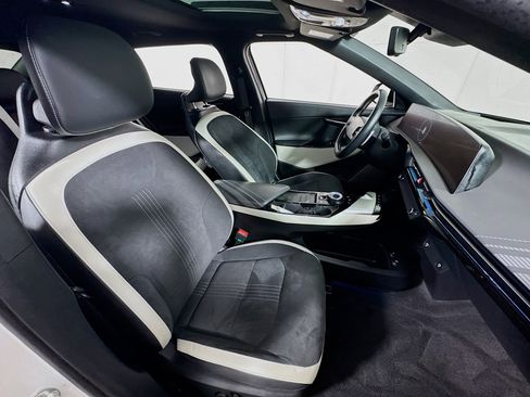 Used 2022 Kia EV6 GT-Line w/ GT-Line Suede Seat Package image 29