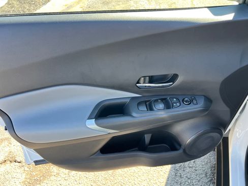 Certified 2024 Nissan Kicks SR w/ SR Premium Package image 18