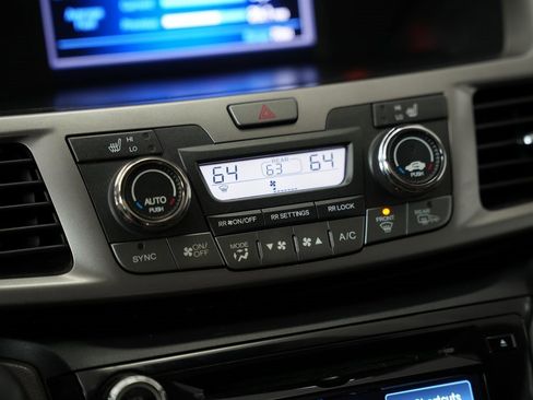 Used 2016 Honda Odyssey EX-L image 24