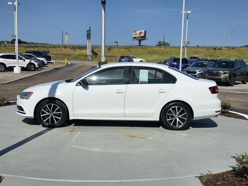 Used 2016 Volkswagen Jetta SE FWD image 6