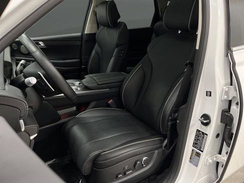 Used 2024 Genesis GV80 3.5T w/ Advanced Package image 4