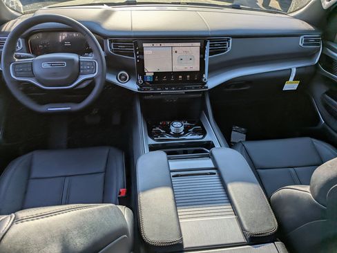 New 2026 Jeep Grand Wagoneer L Limited AWD/4WD image 22