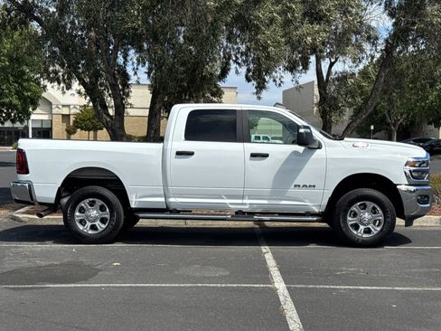 Used 2026 RAM 2500 Big Horn AWD/4WD image 3