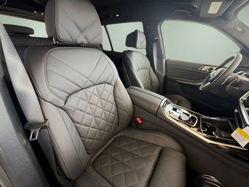 Certified 2026 BMW X7 xDrive40i w/ M Sport Package image 41