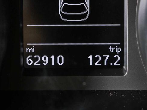 Used 2018 Volkswagen Passat 2.0T SE FWD image 8