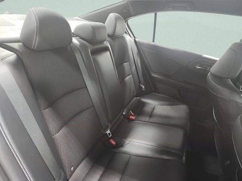 Used 2016 Honda Accord Sport image 14