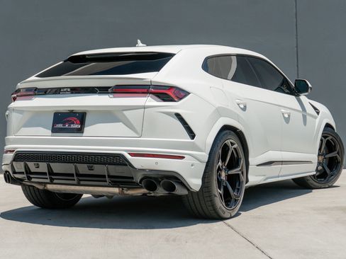 Used 2020 Lamborghini Urus AWD/4WD image 7