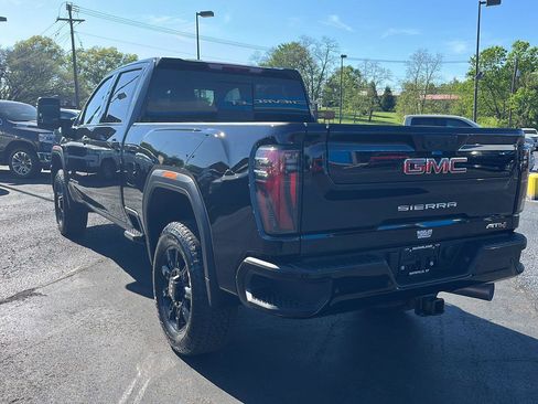 Used 2025 GMC Sierra 3500 AT4 AWD/4WD image 3