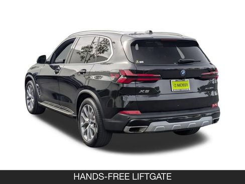 Used 2025 BMW X5 xDrive50e AWD/4WD image 7