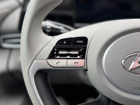 Used 2022 Hyundai Elantra SEL w/ Convenience Package image 10